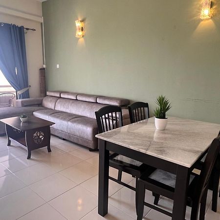 Ferienwohnung Tanjung Tuan Regency Port Dickson 1 Carpark Exterior foto