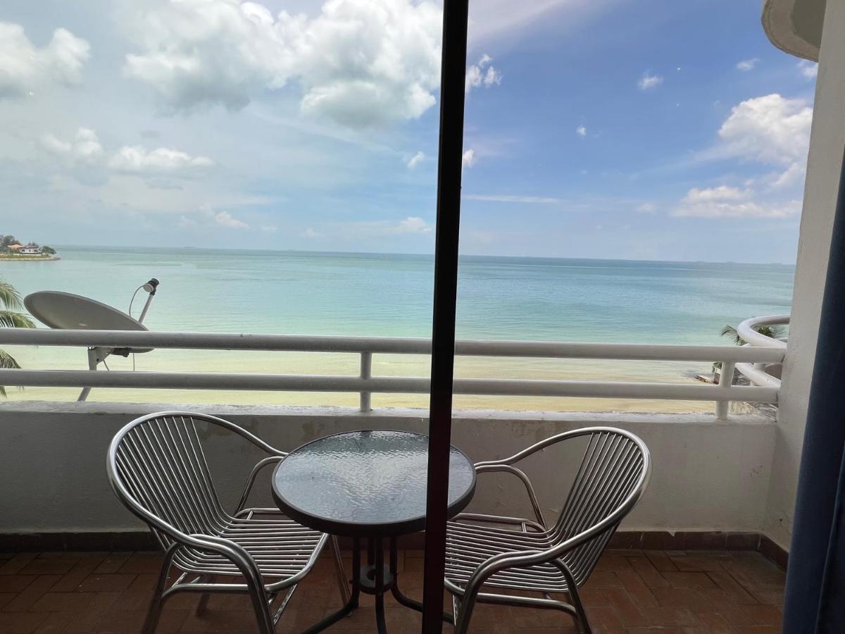 Ferienwohnung Tanjung Tuan Regency Port Dickson 1 Carpark Exterior foto