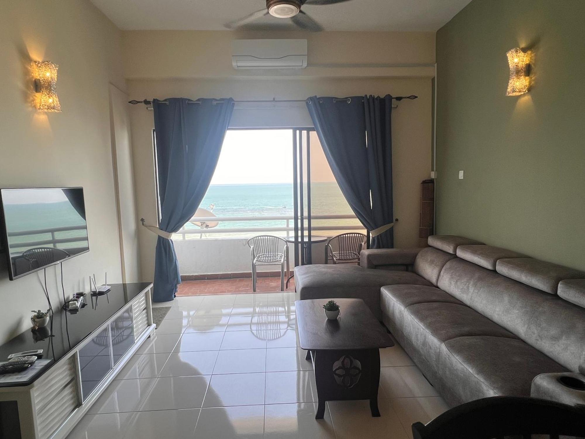Ferienwohnung Tanjung Tuan Regency Port Dickson 1 Carpark Exterior foto